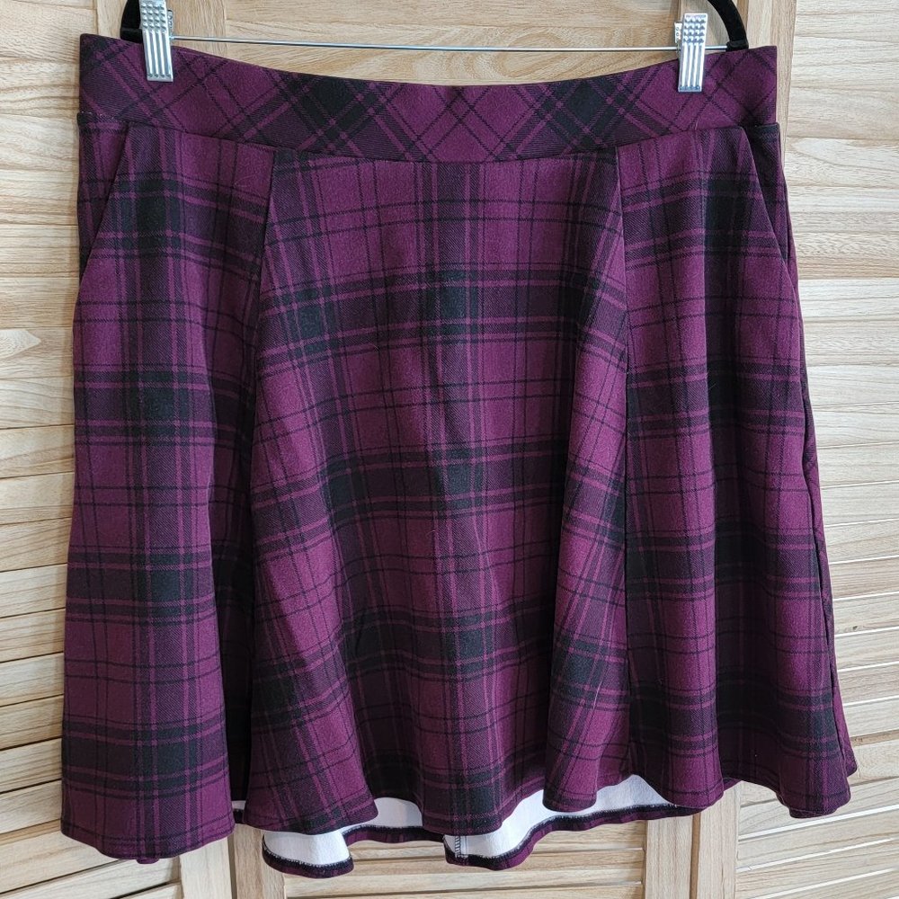Trendy Size 2 Plaid Purple and Black Skater Skirt - Torrid